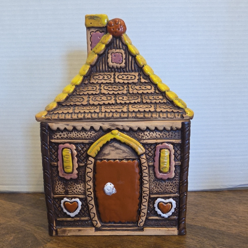 Vintage Ceramic Gingerbread House Cookie Jar, Made In Japan